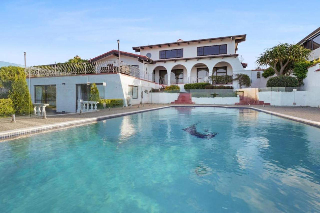 Magnificent Beachfront Mansion - Pool - Fireplace Auckland Exterior photo