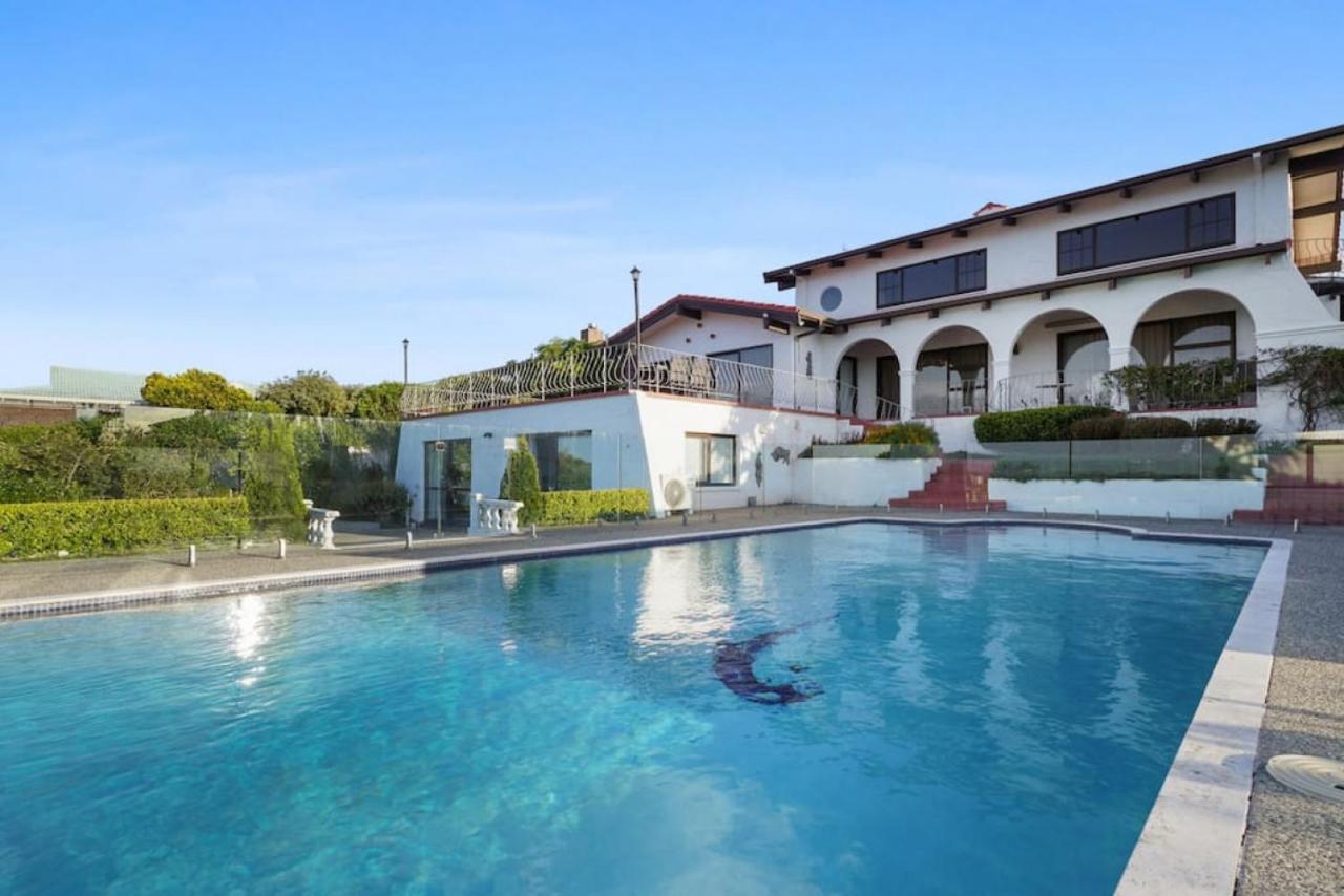 Magnificent Beachfront Mansion - Pool - Fireplace Auckland Exterior photo